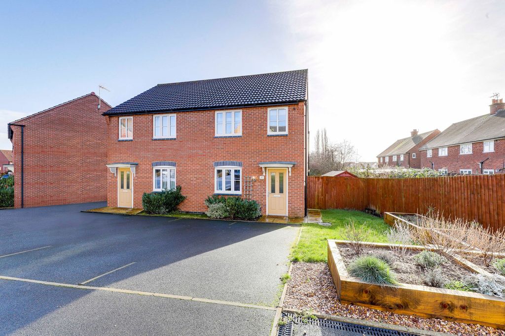 Property photo 1 of 23