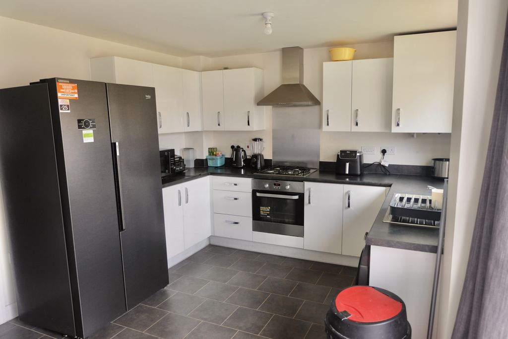 Property photo 3 of 9 Image 2