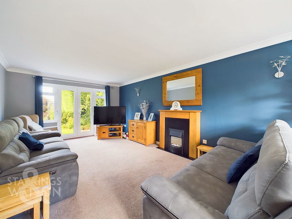 Property photo 3 of 33