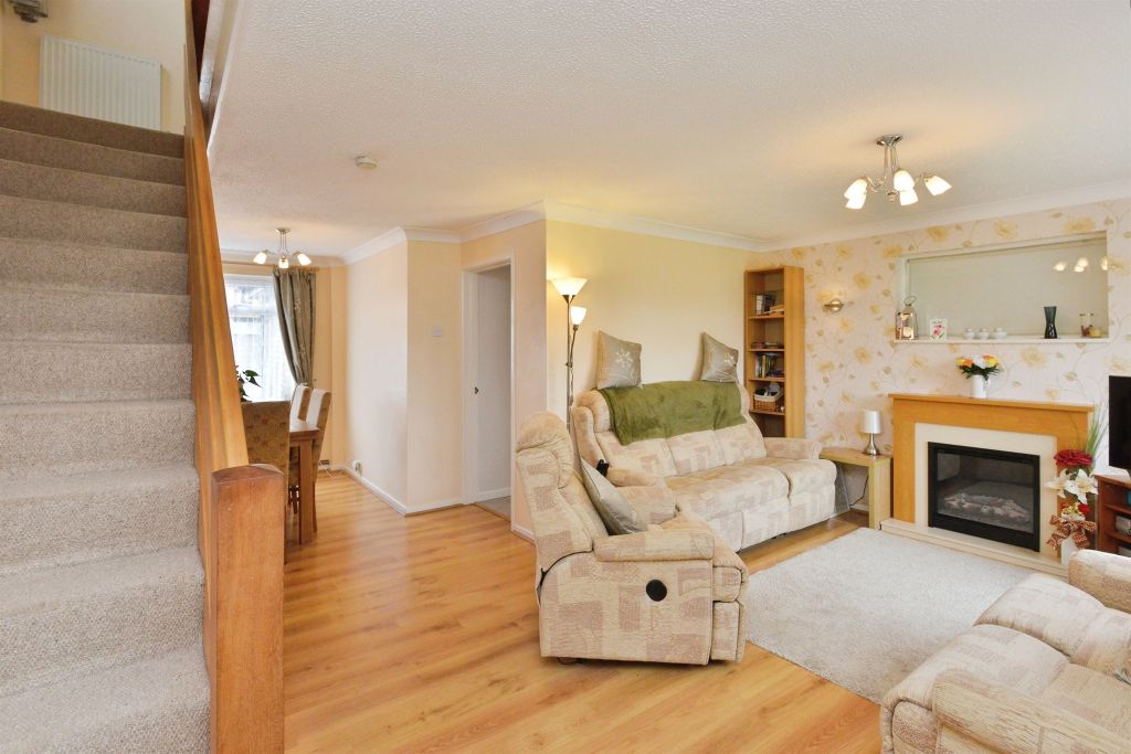 Property photo 2 of 25
