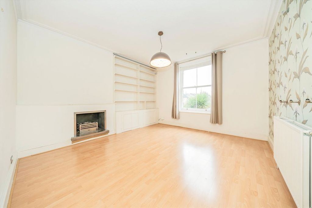 Property photo 2 of 5