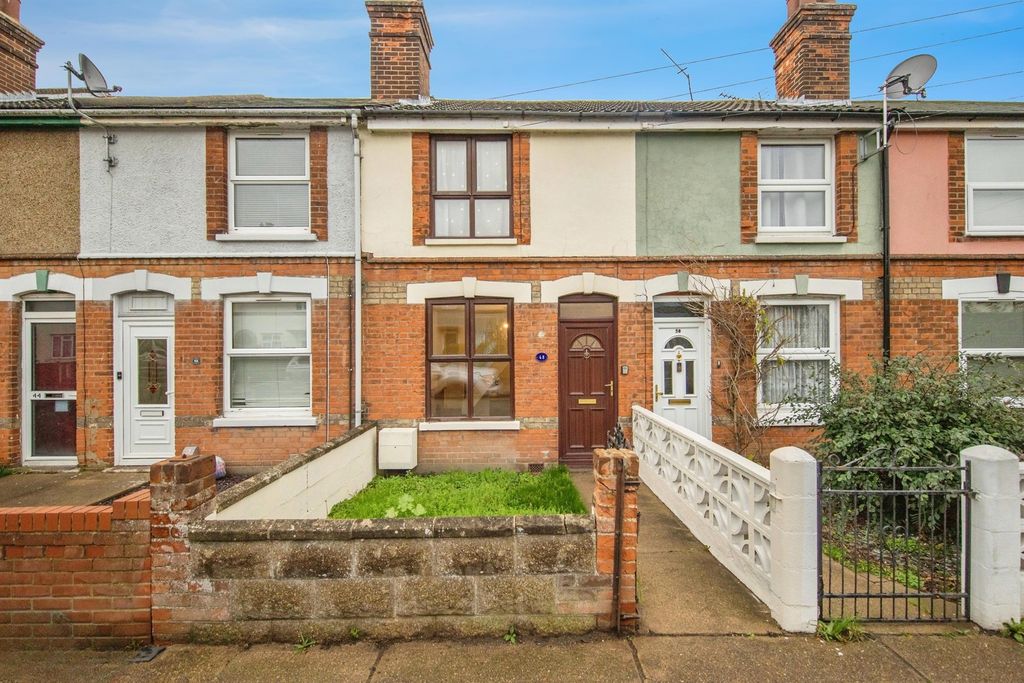 Property photo 1 of 18