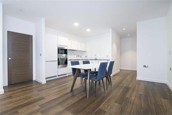 Property photo 3 of 11 Dining Room