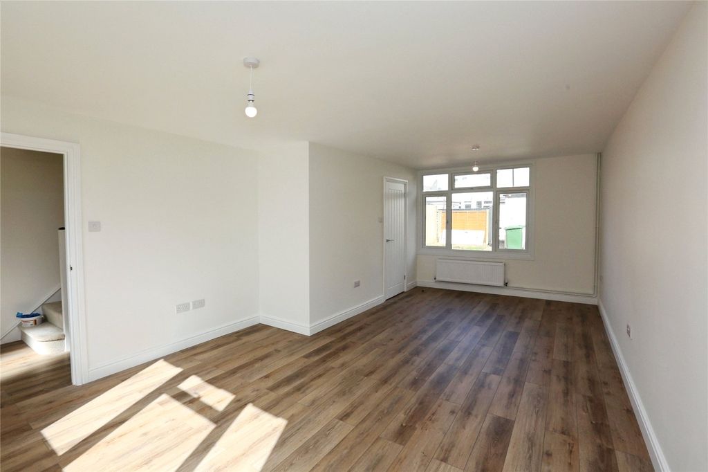 Property photo 3 of 18 Picture No. 13