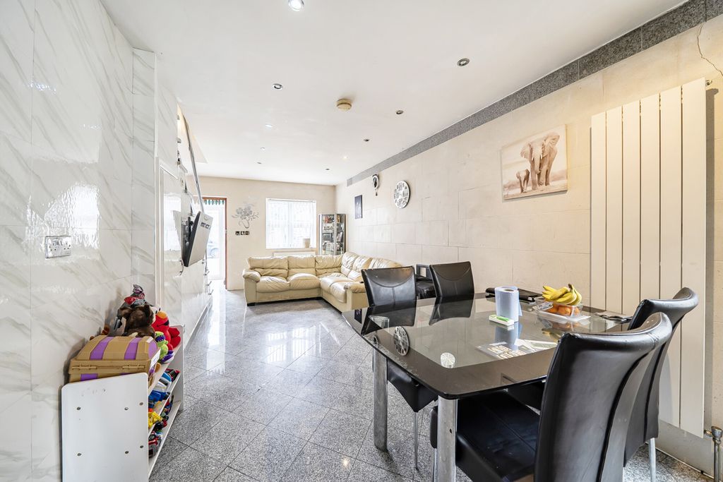Property photo 3 of 12 1465330-3-6A0Afe0...