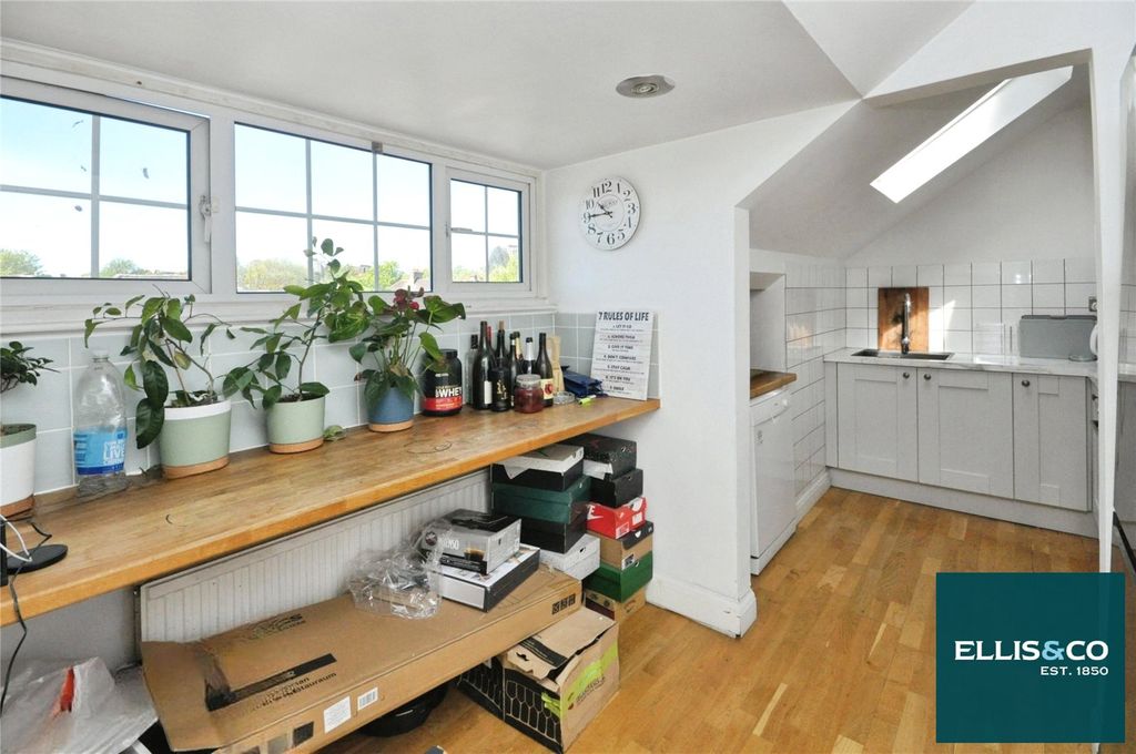 Property photo 1 of 11 Picture No. 08