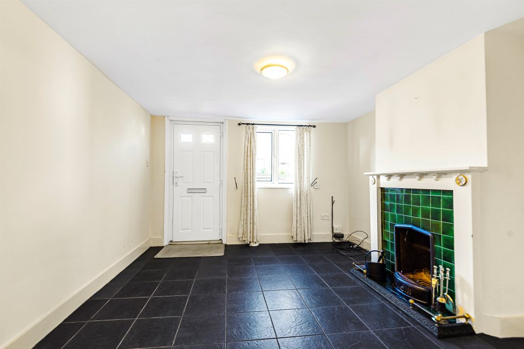 Property photo 2 of 10 Living Room