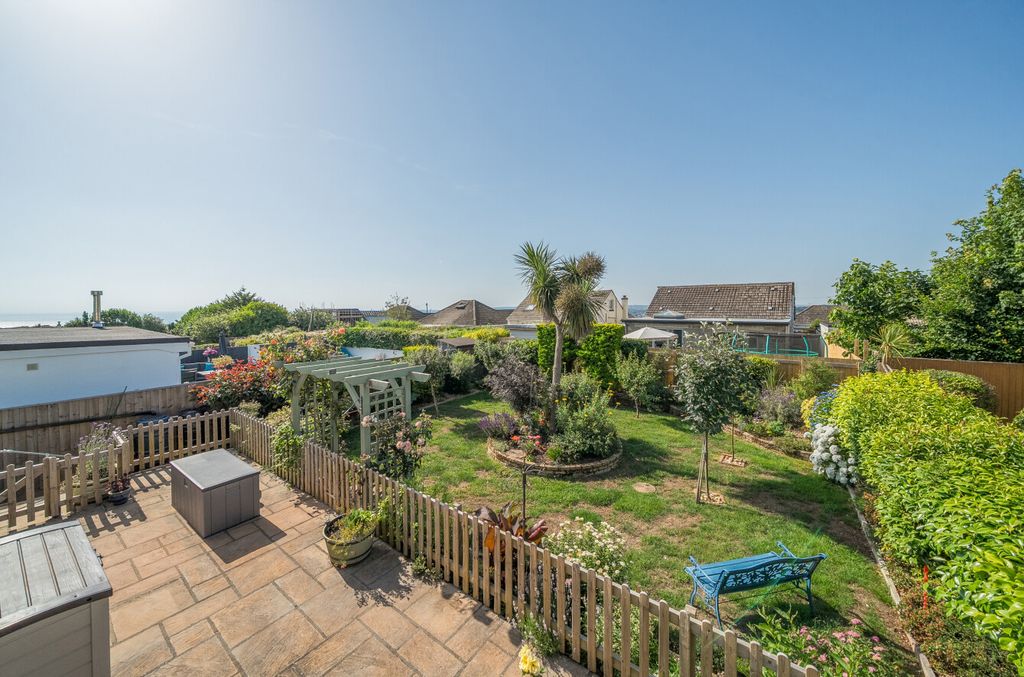 Property photo 2 of 24 1483513-1-6A3Cf86...