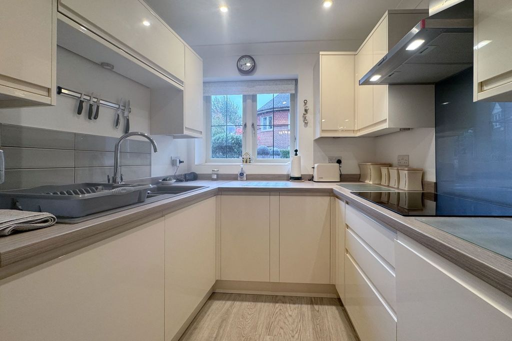 Property photo 3 of 17