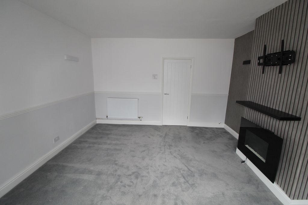 Property photo 3 of 19 Gallery