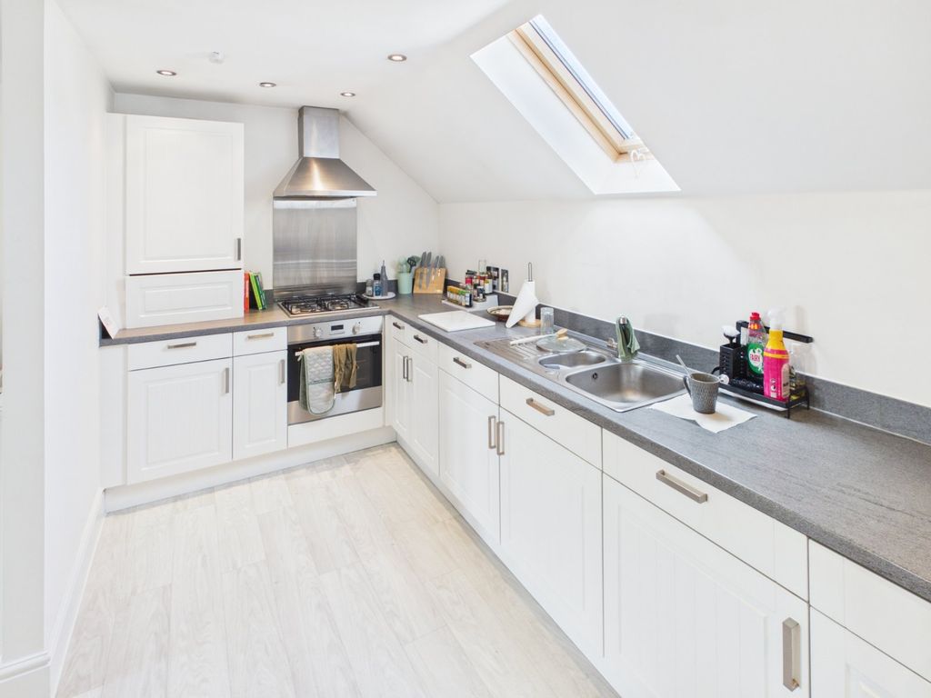 Property photo 3 of 13 Kitchen
