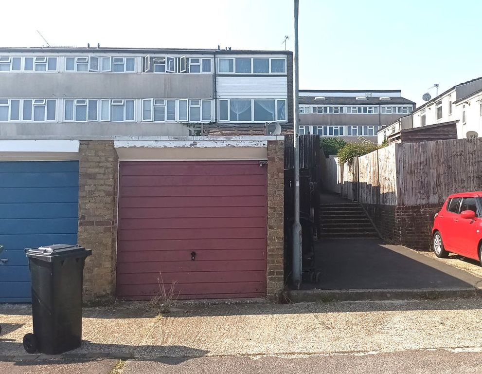 Property photo 2 of 3