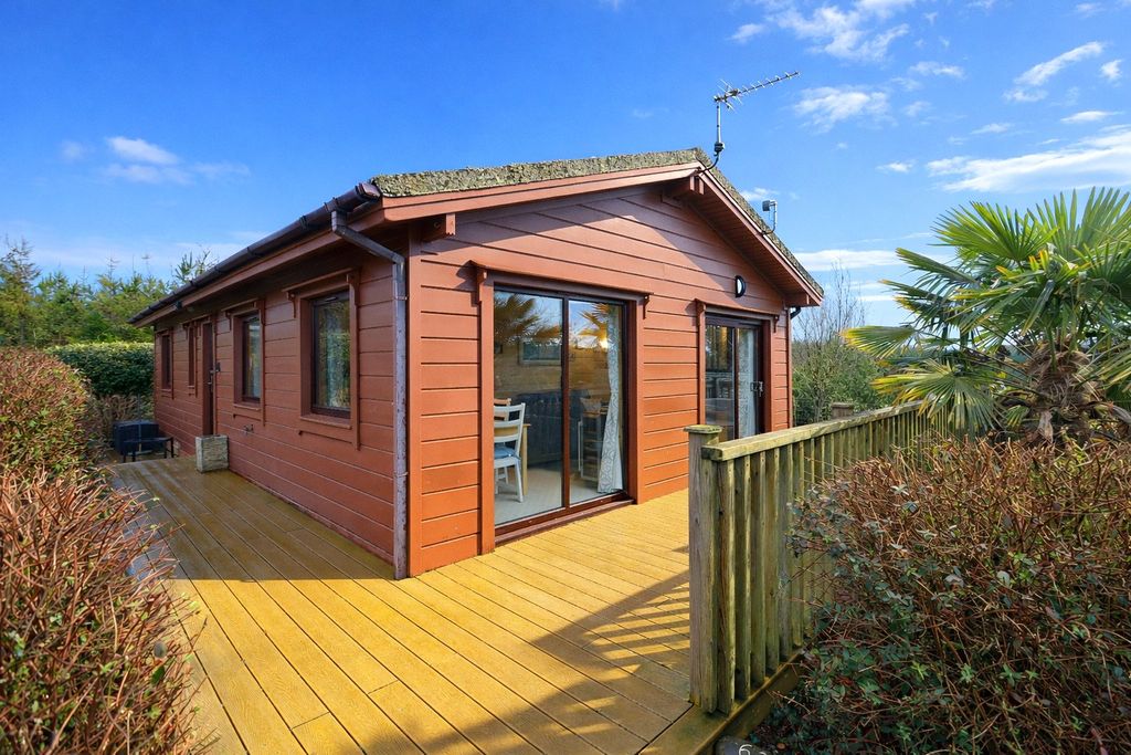 Property photo 2 of 16 2 - Picture No. 02