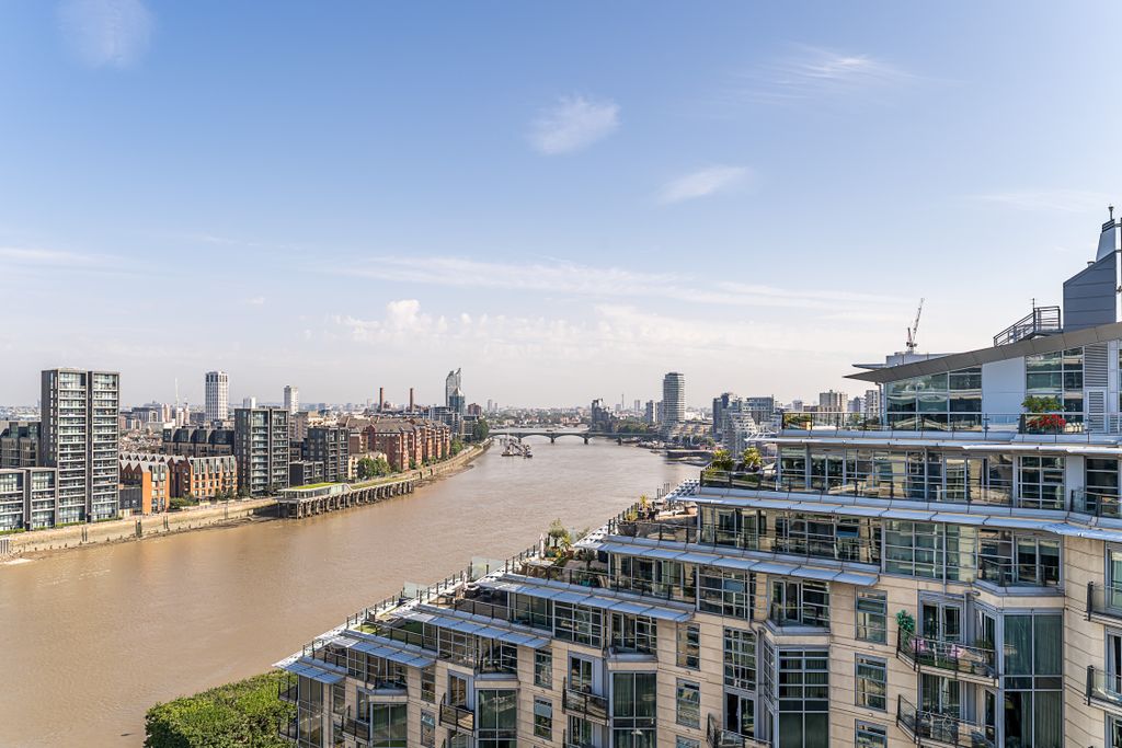 Property photo 1 of 25