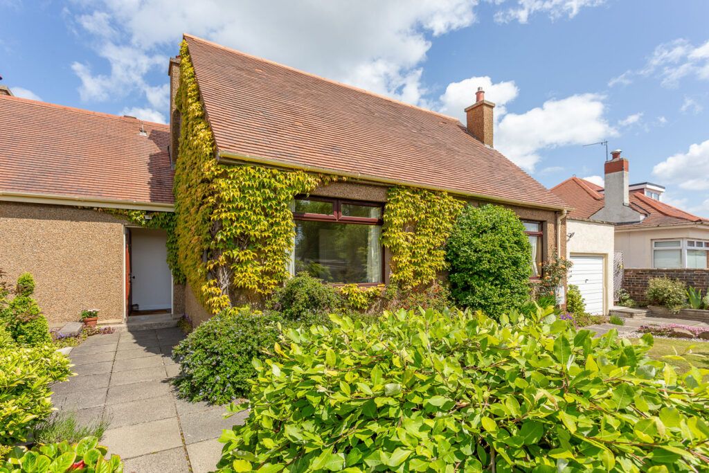 Property photo 3 of 49