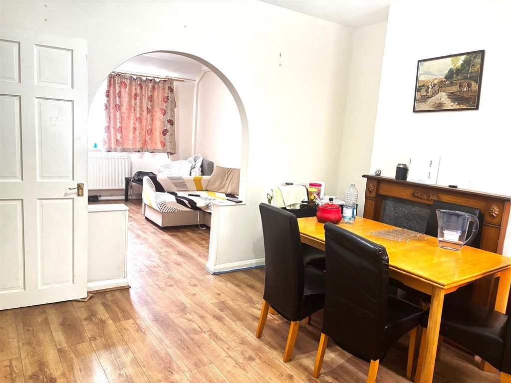 Property photo 1 of 6 4.Jpg
