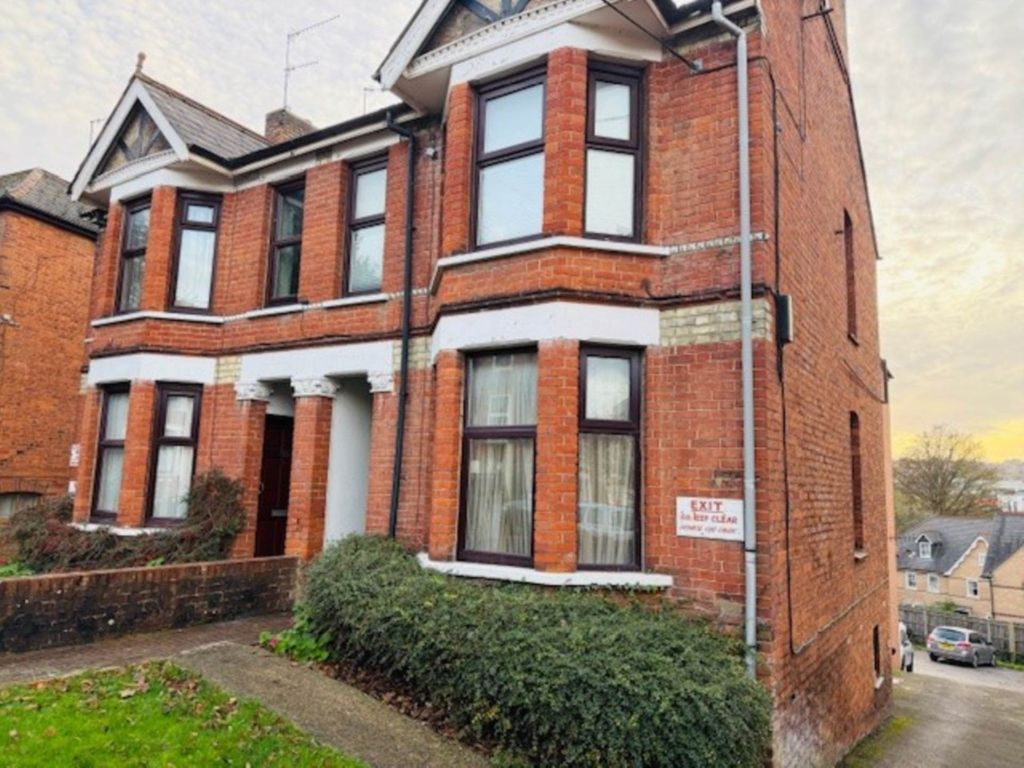 Property photo 1 of 6