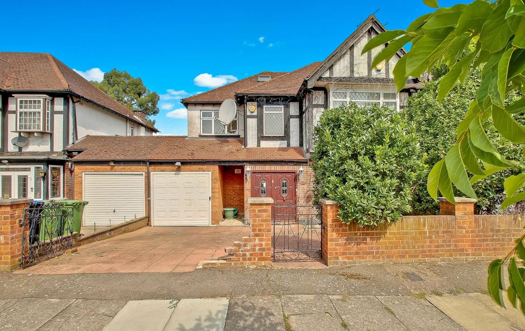 Property photo 1 of 25