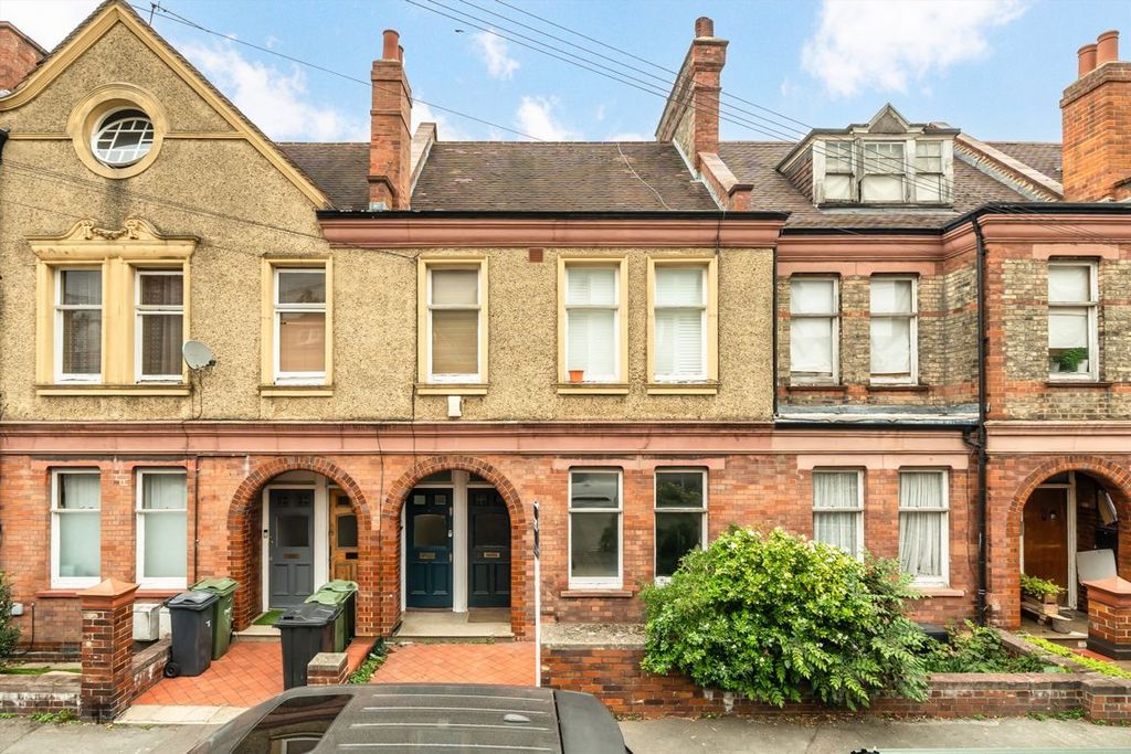 Property photo 2 of 7