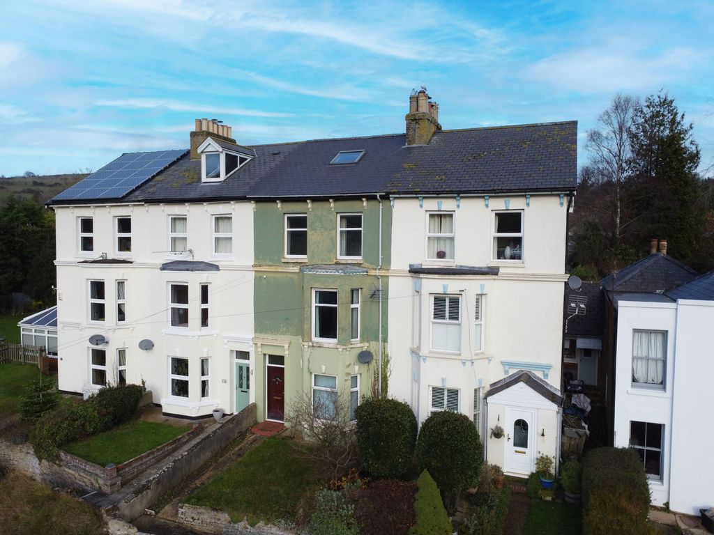 Property photo 3 of 33