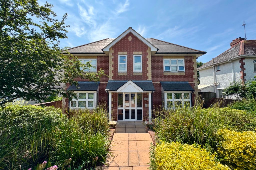 Property photo 1 of 10