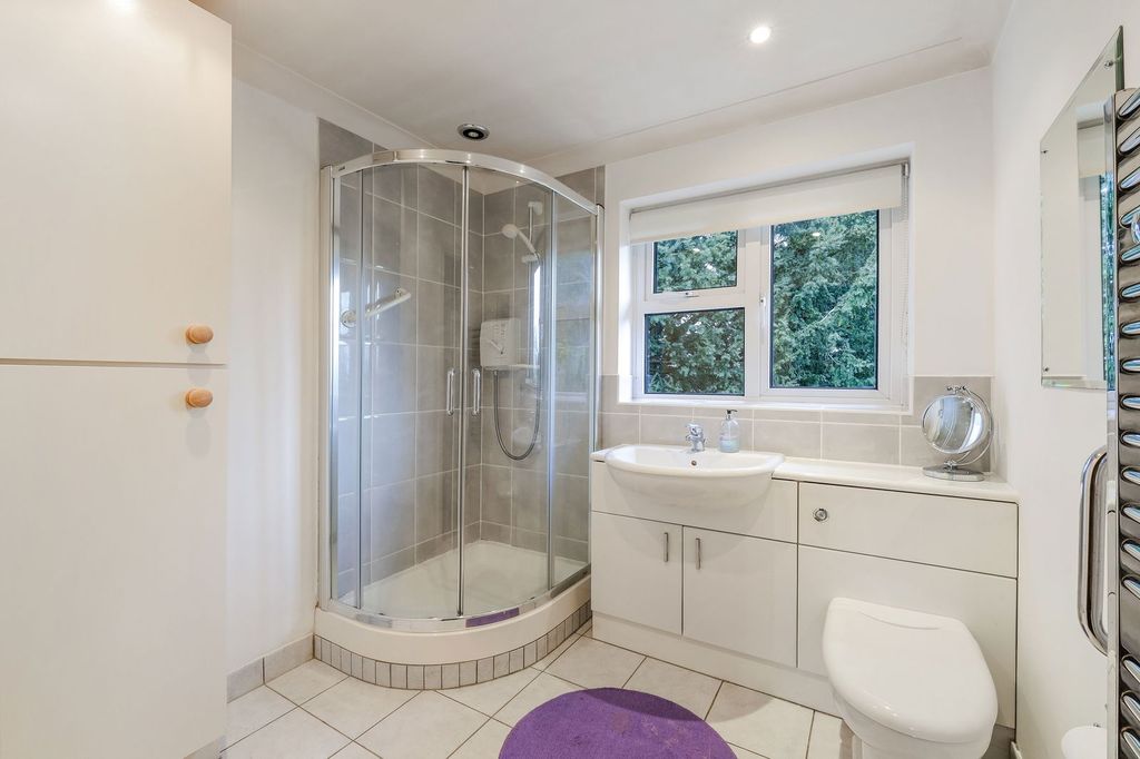 Additional image 9 of 2 bed flat for saleSurrey RH7