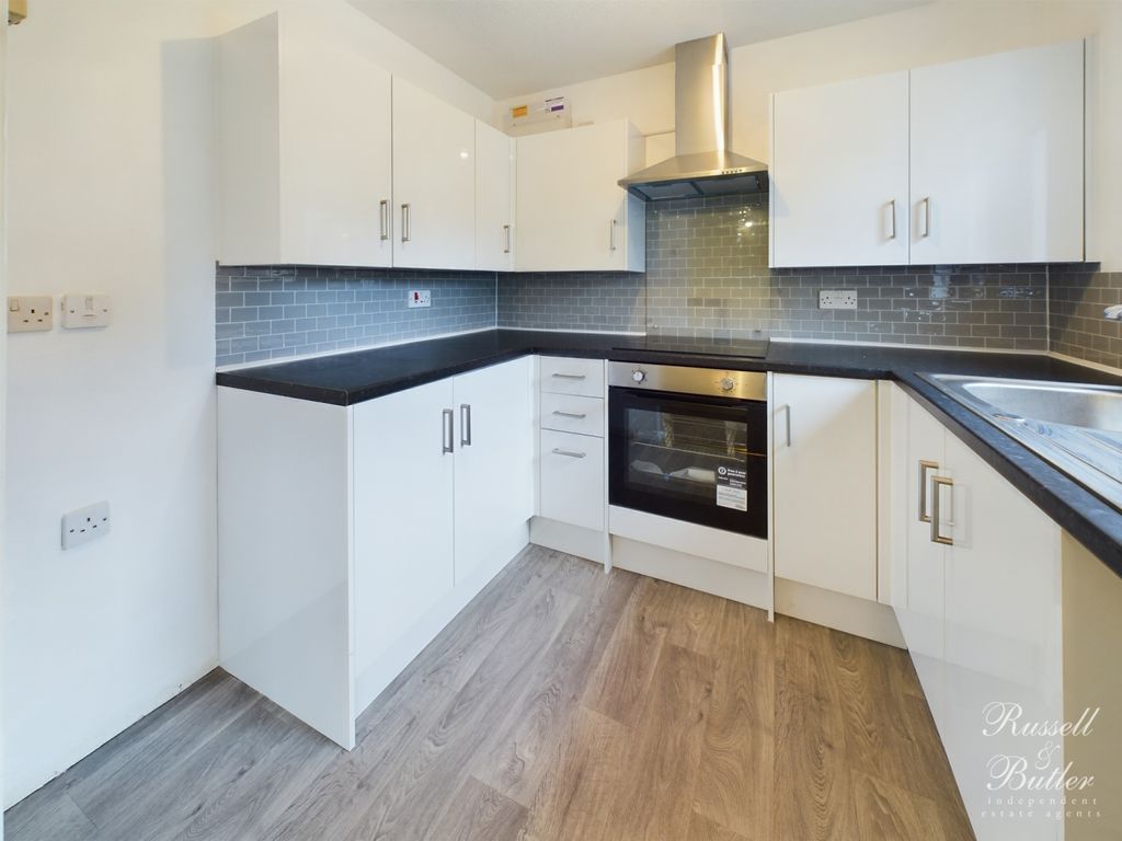 Property photo 2 of 14 Cam01995G0-Pr0237-Still019