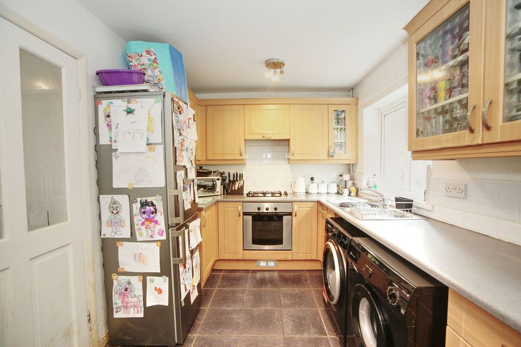 Property photo 2 of 12