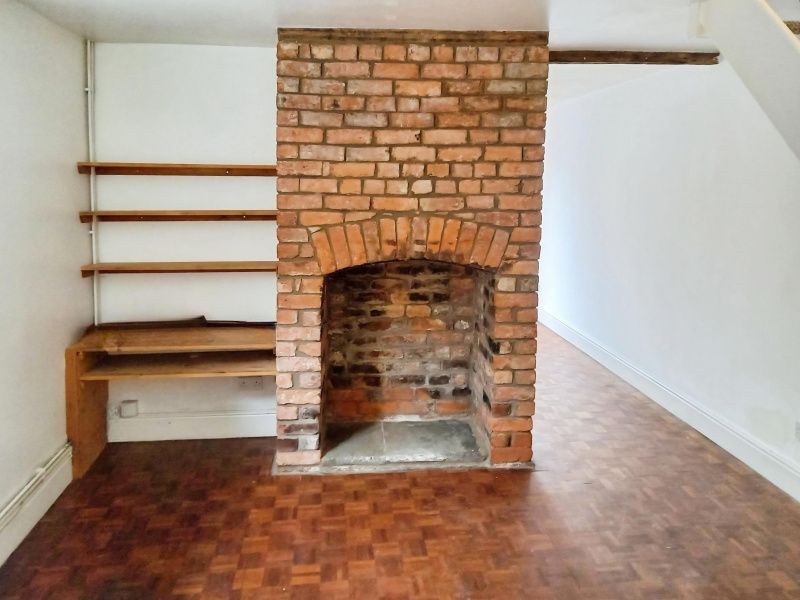 Property photo 3 of 11 3 Bedroom Mid Terrace Character Cottage