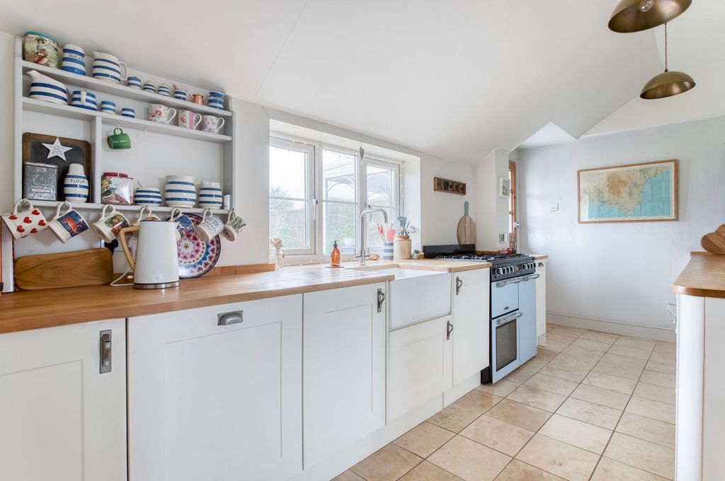 Property photo 3 of 30