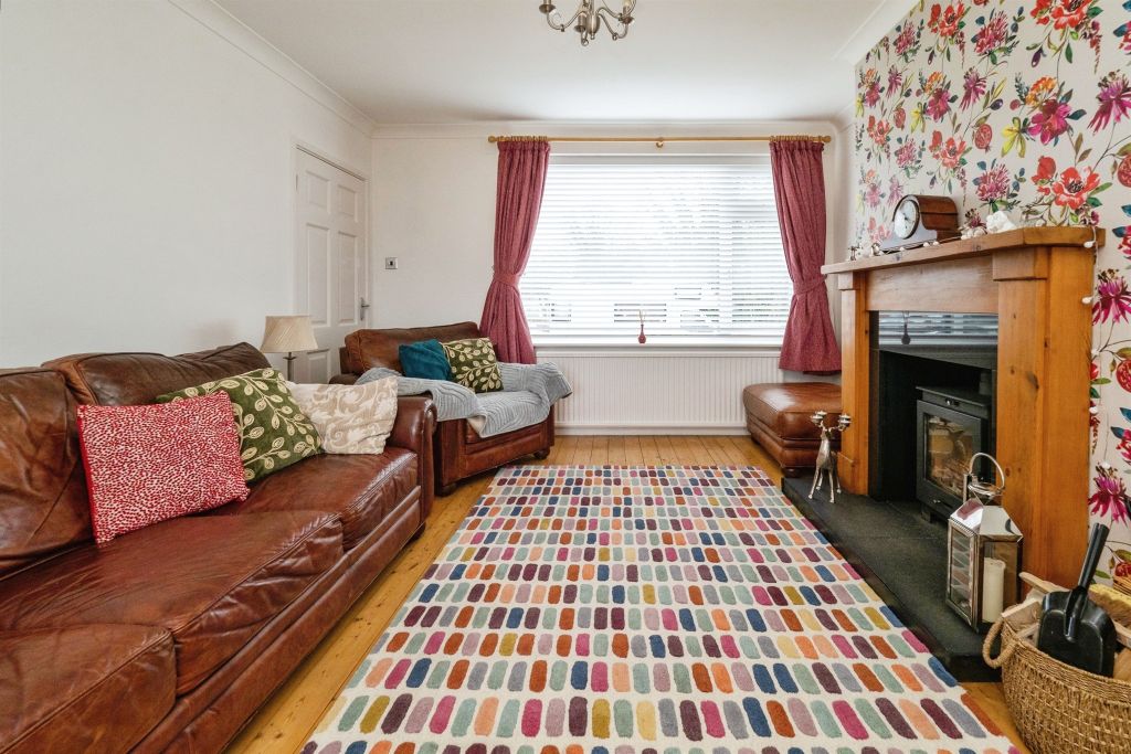 Property photo 3 of 25