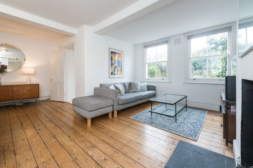 Property photo 2 of 18 2467255