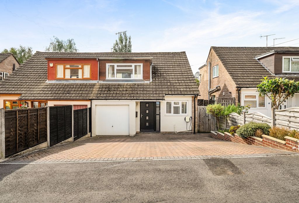 Property photo 1 of 19 1521220-1-6Aa40E2...