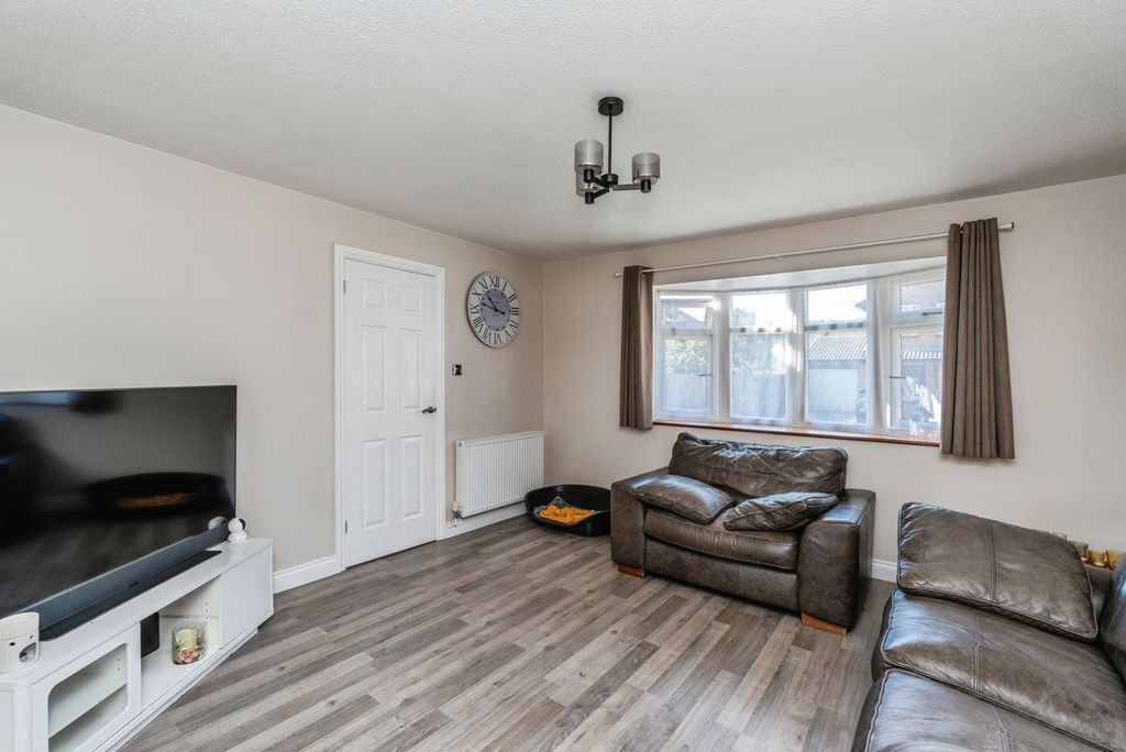 Property photo 3 of 22 Pbox-Img.Jpg