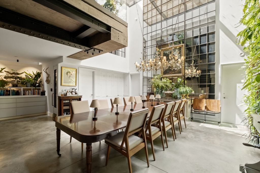 Property photo 3 of 21