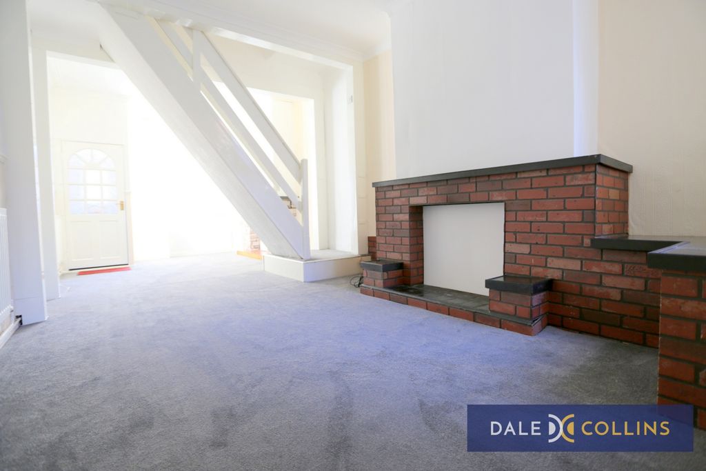 Property photo 3 of 9 Photo 2