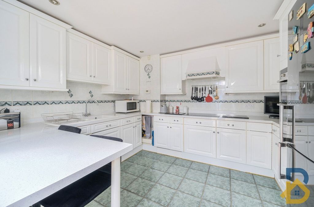 Property photo 2 of 15 Picture No. 47