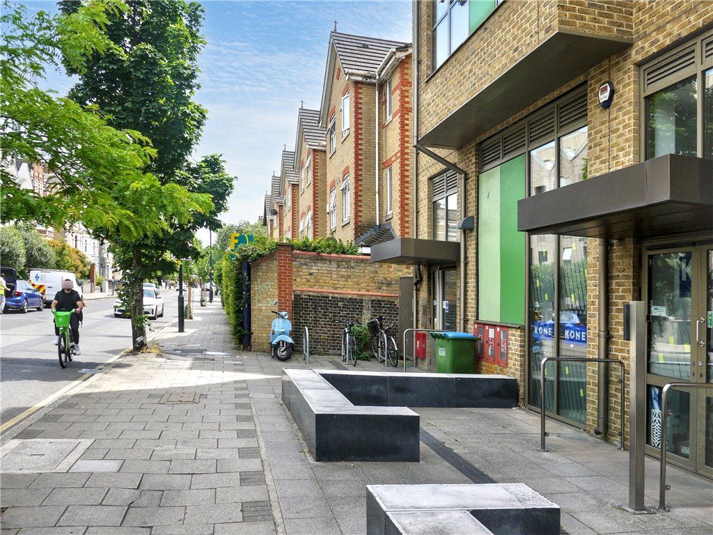 Property photo 2 of 15 Picture No. 28