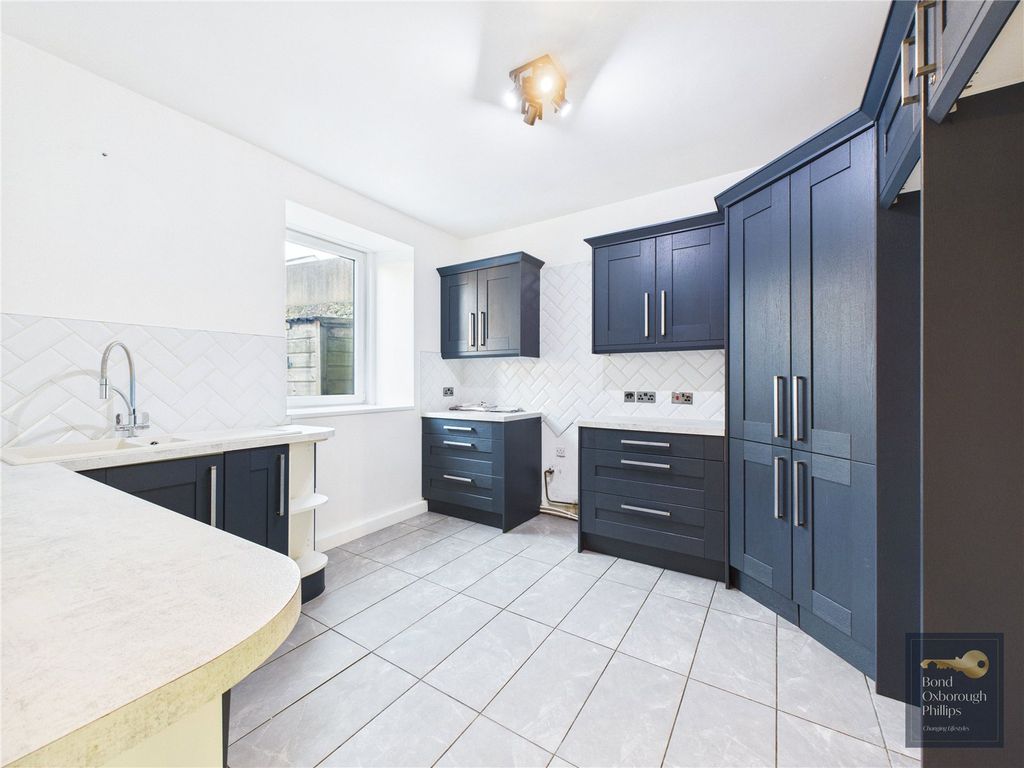 Property photo 2 of 26 Picture No. 46