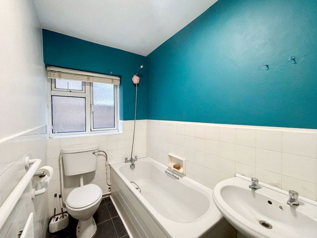 Property photo 2 of 4