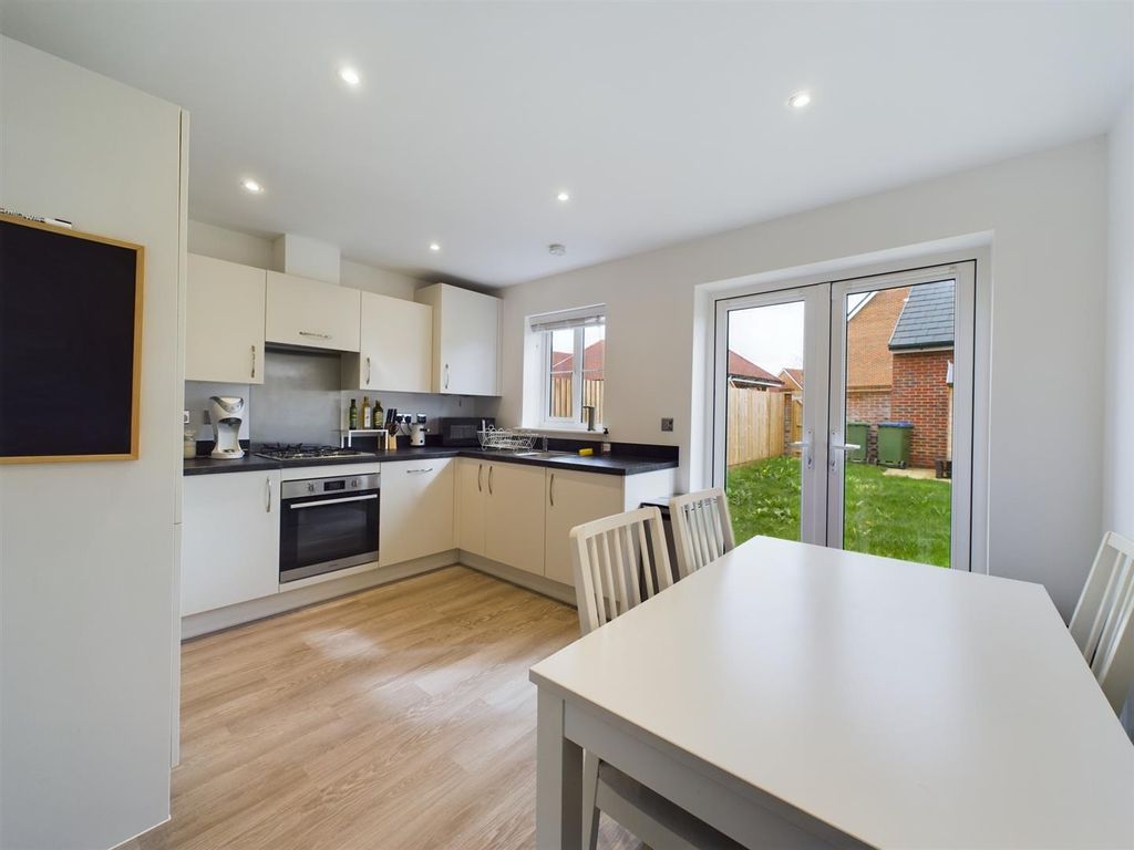 Property photo 2 of 15 Cam02202G0-Pr0224-Still010.Jpg