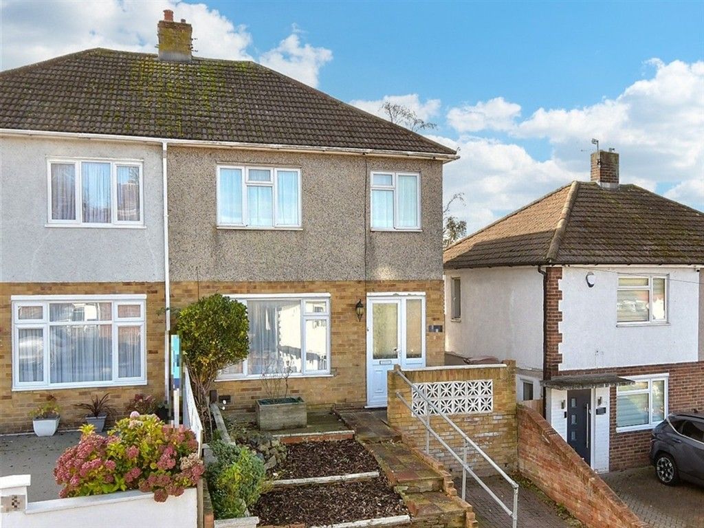 Property photo 2 of 8 External Web