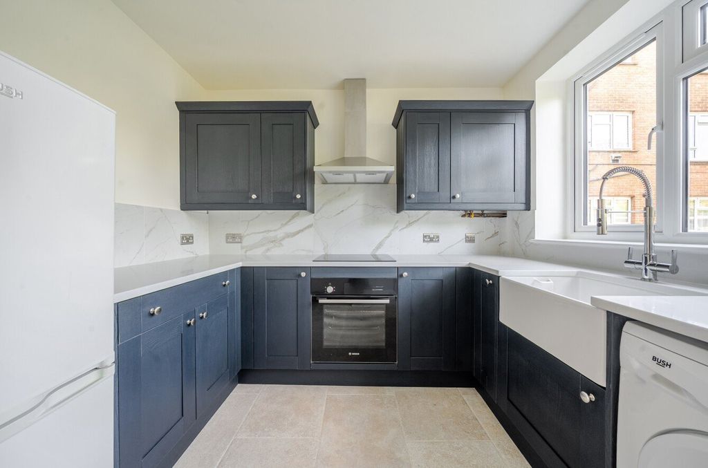 Property photo 3 of 9 Picture No. 23