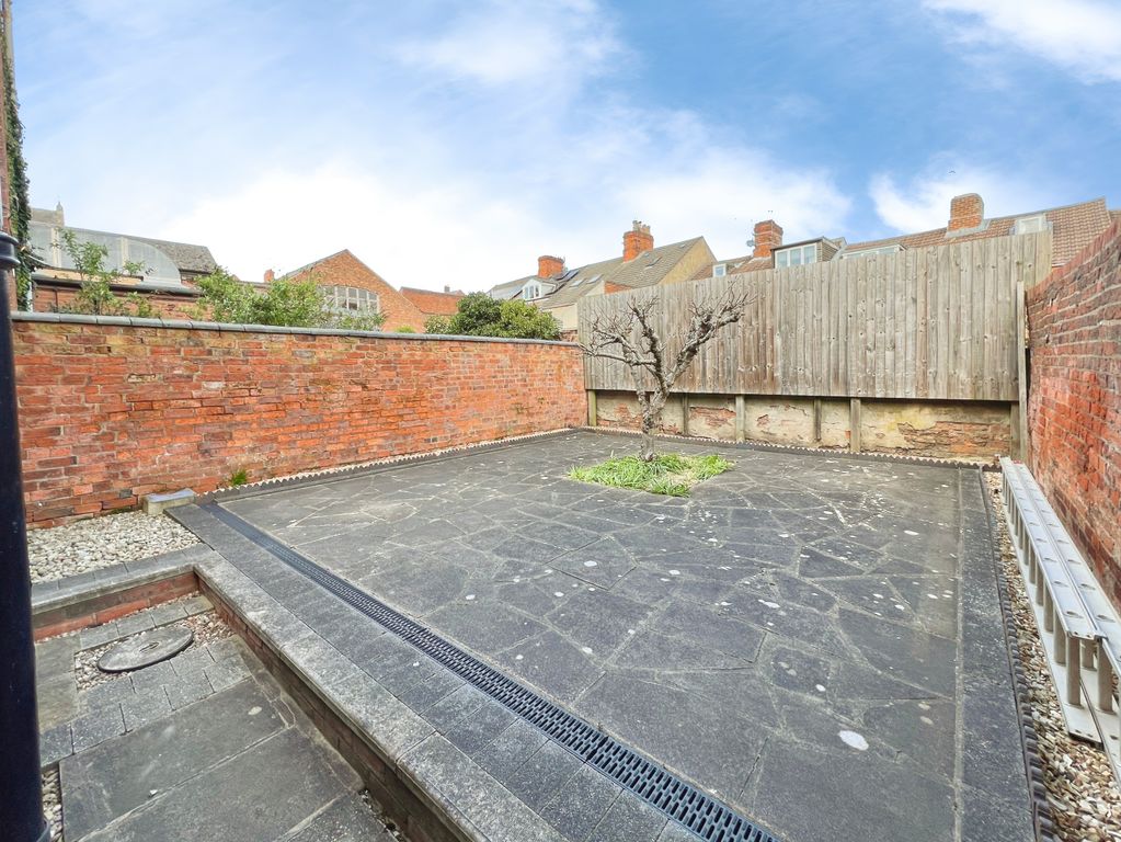 Property photo 3 of 18