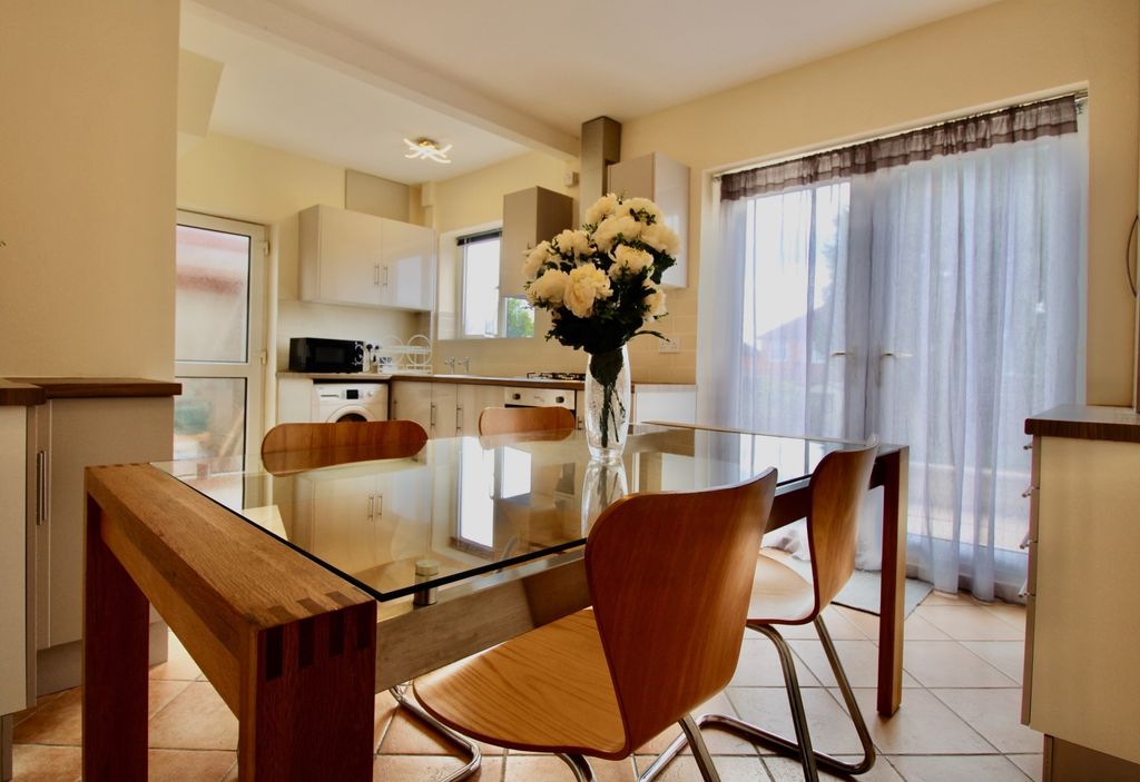 Property photo 3 of 15 Kitchen Diner 3