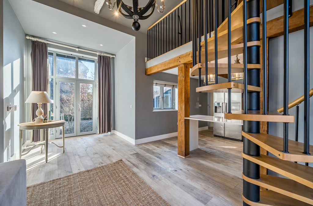 Property photo 3 of 24 1384316-17-692059...