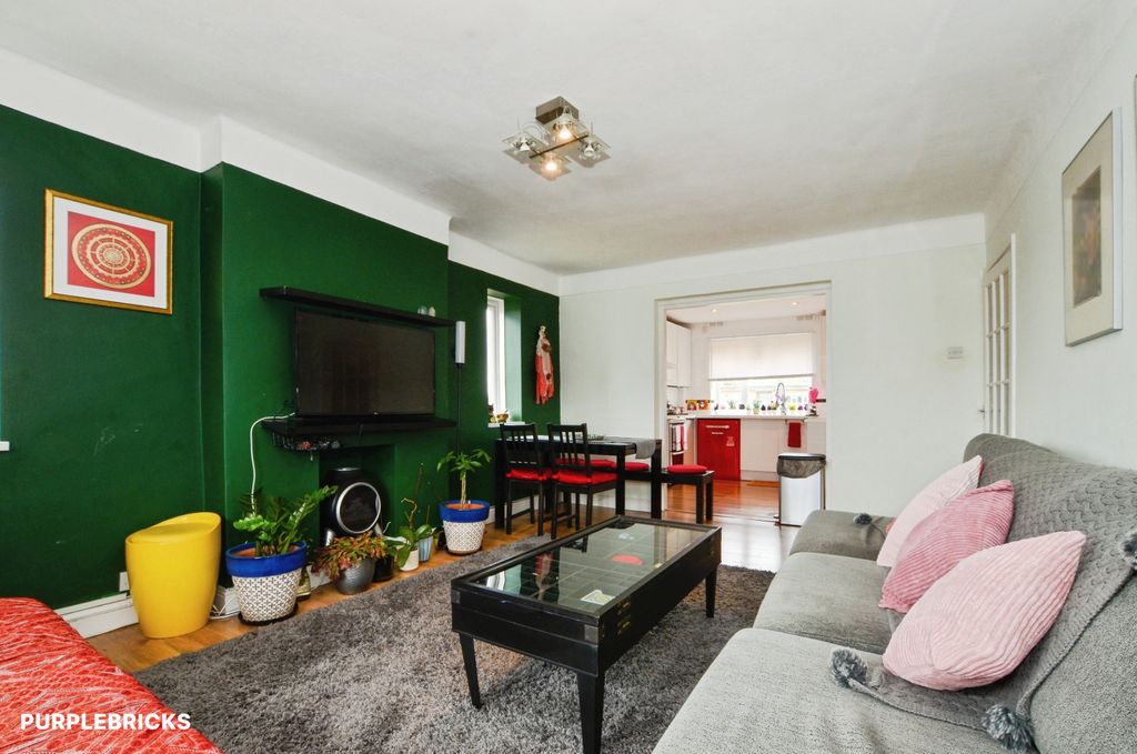 Property photo 3 of 16 Reception Room