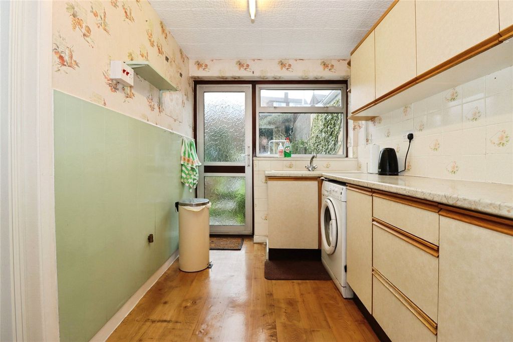 Property photo 2 of 19 Picture No. 04