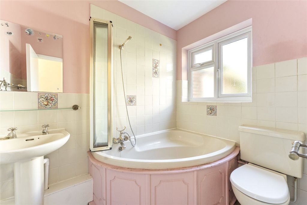 Property photo 3 of 12 Bathroom
