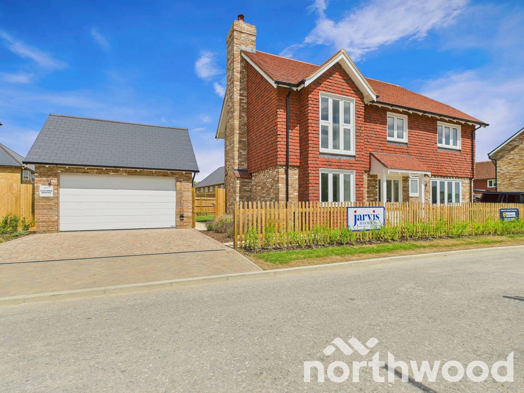 Property photo 1 of 35